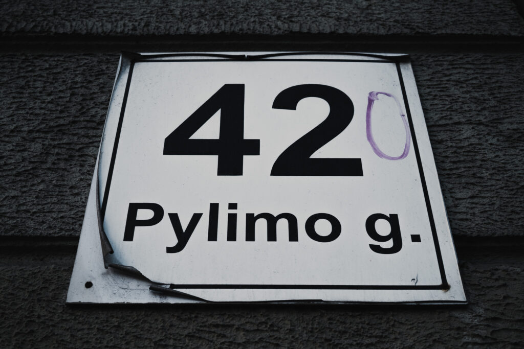 420